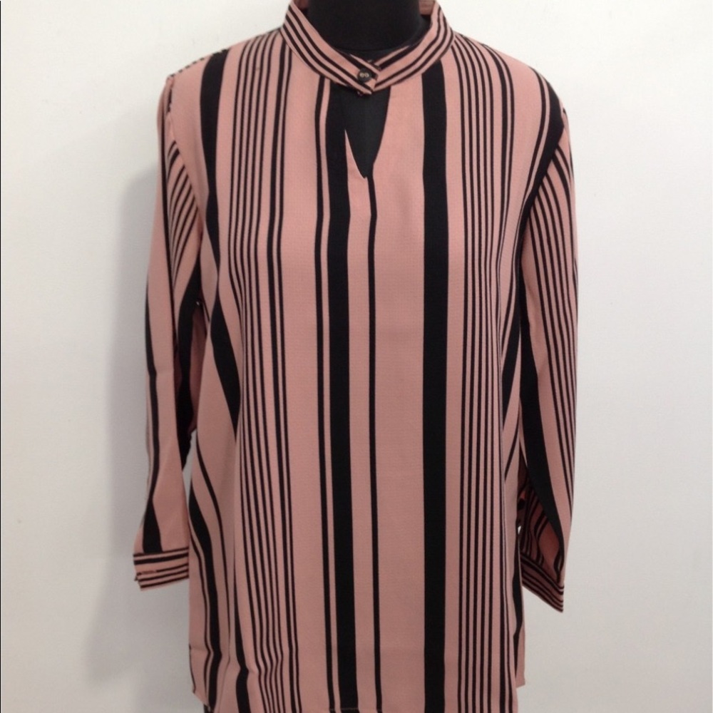 Blouse in beautiful stripes in black and mauve